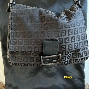 Fendi Zucchino Mamma Forever Shoulder Bag Black